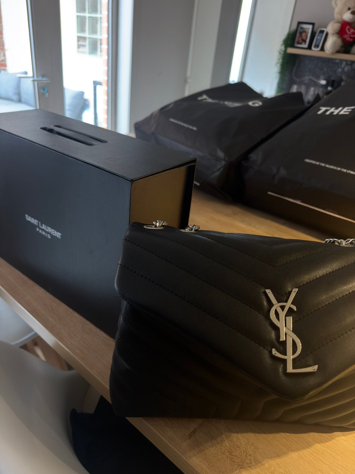 Ysl loulou zwart 32cm, Ophalen of Verzenden, Zo goed als nieuw, Zwart