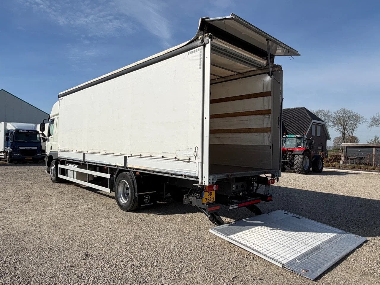DAF CF 290 CF 290 EURO6. 2020. Schuifzeil bakwagen met Laadk, Automaat, Achterwielaandrijving, Euro 6, 6700 cc