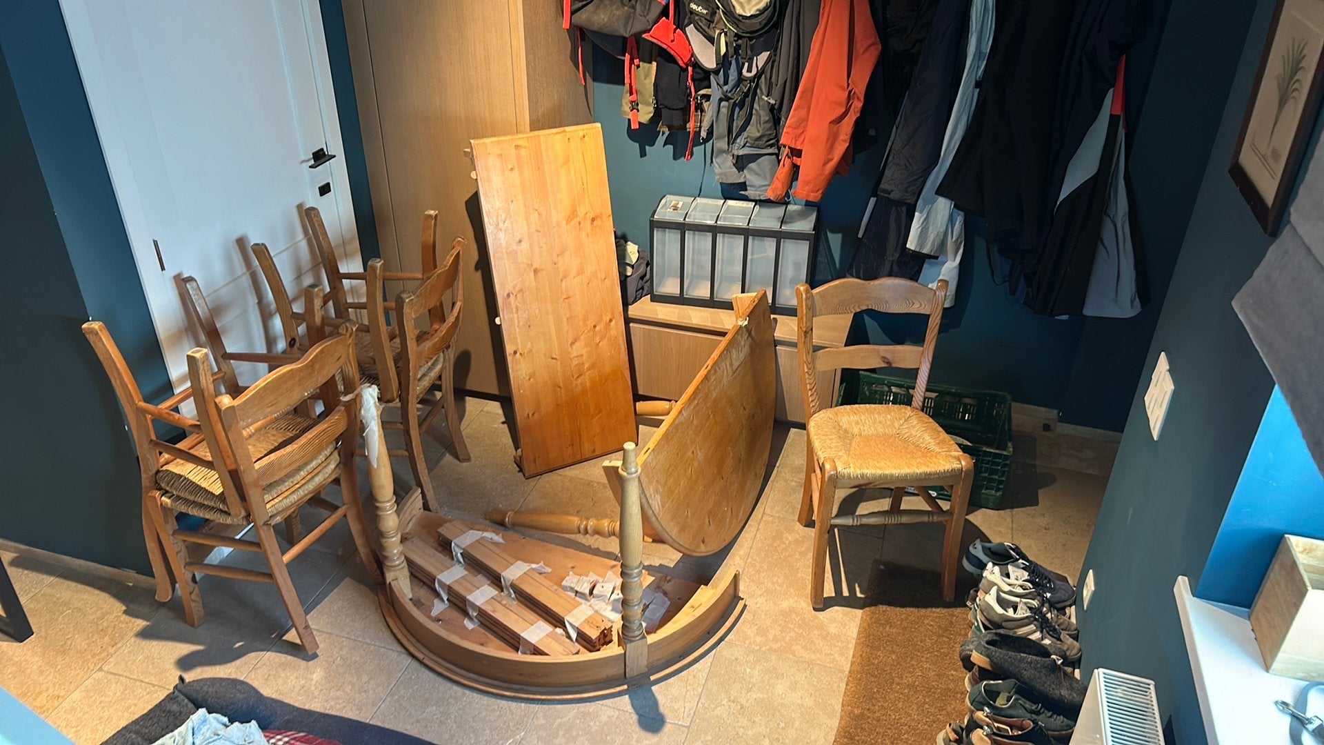 Table (a reparer) et rallonge + 5 chaises, Ophalen, Gebruikt