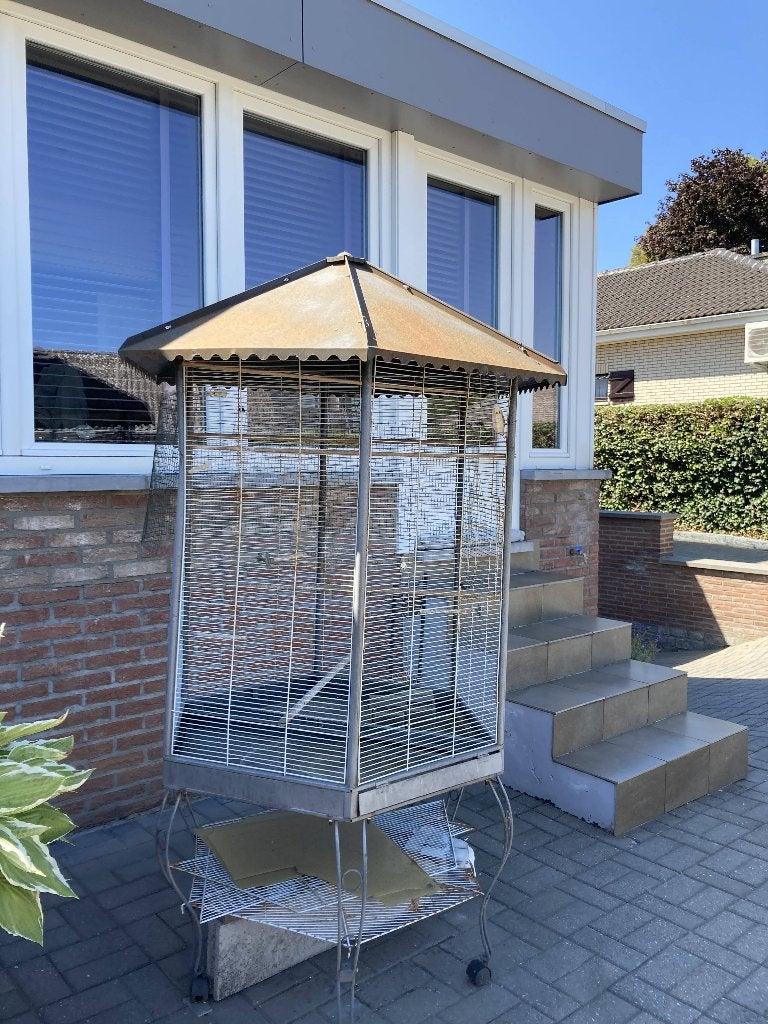 Volière, grijs, zeshoekig, Dieren en Toebehoren, Vogels | Hokken en Kooien, Ophalen, Gebruikt, Metaal, Volière