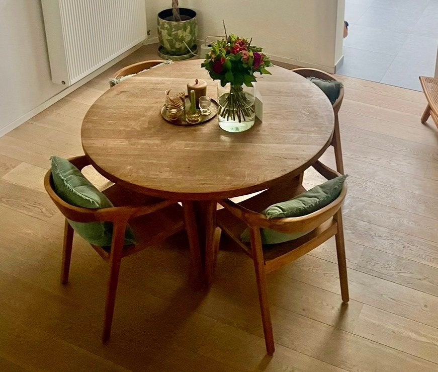 Ronde tafel + 4 stoelen in massieve teak, Ophalen, Zo goed als nieuw