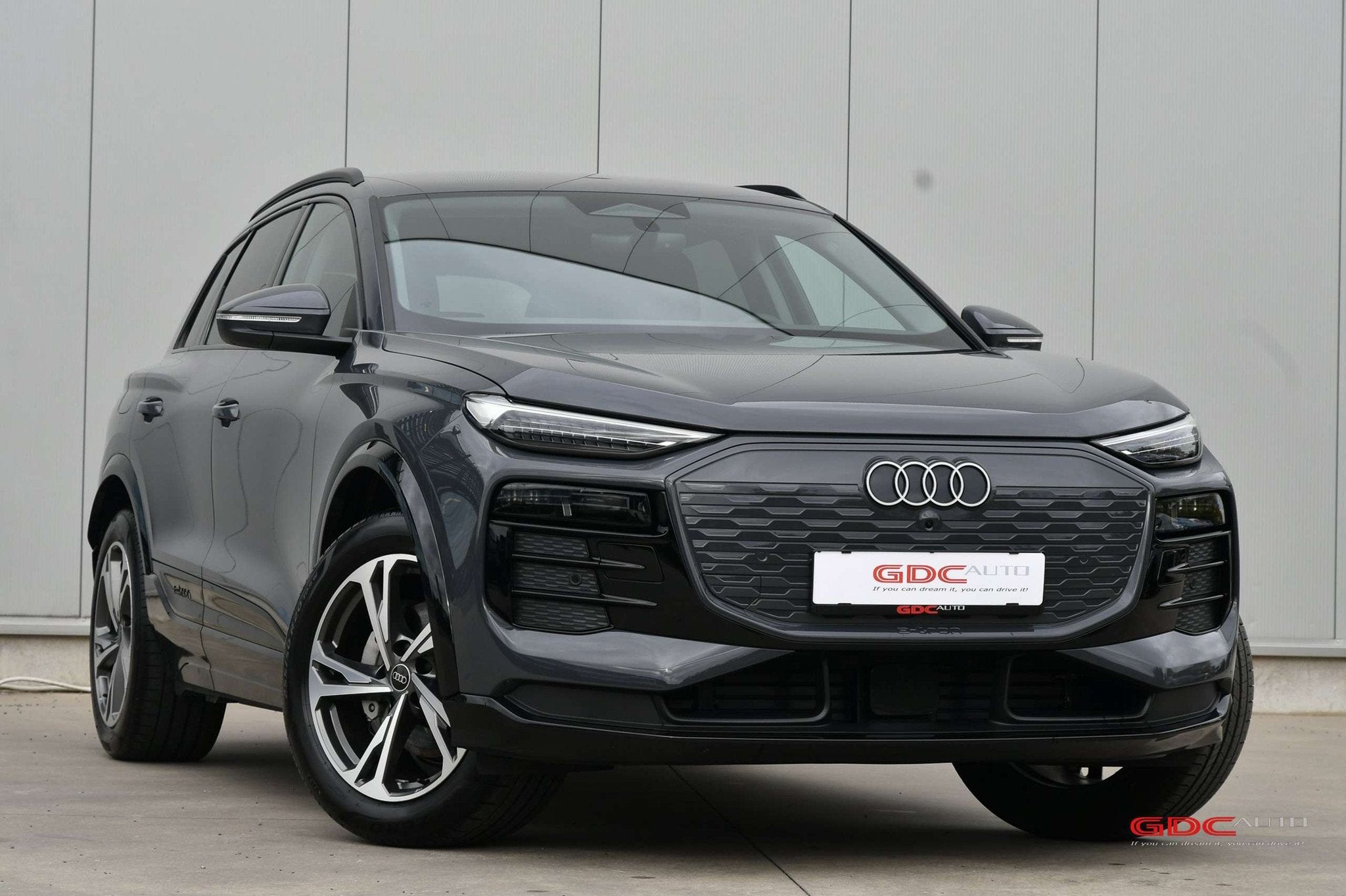 Audi Q6 e-tron Q6 E-Tron l 360 Camera l Adaptive Cruise Co, Autos, 185 kW, Argent ou Gris, Entreprise, Noir