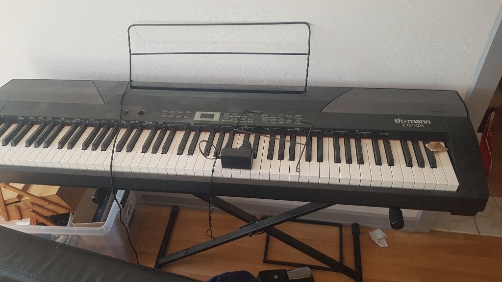 Piano a vendre, Muziek en Instrumenten, Piano's, Ophalen, Zo goed als nieuw, Piano, Digitaal
