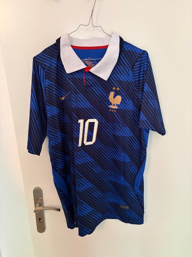Maillot Mbappé Taille L, Vêtements | Hommes, Vêtements de sport, NIKE, Taille 52/54 (L), Bleu, Envoi