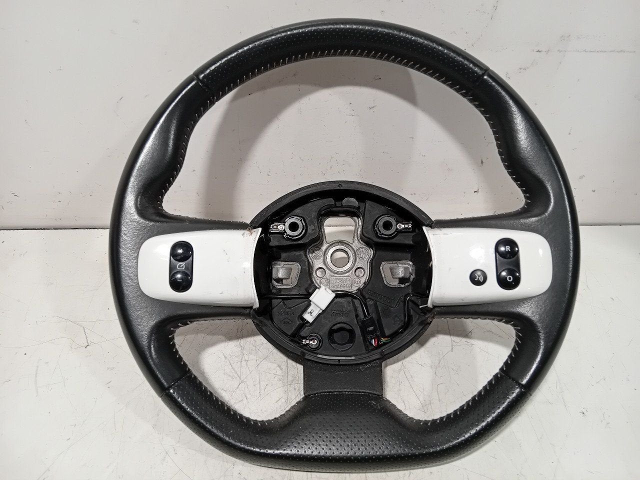 Stuur Renault Twingo, Onderdelen@venauto.nl, Van der Ven Autorecycling B.V., Ettenseweg 76, 4706 PB Roosendaal, The Netherlands