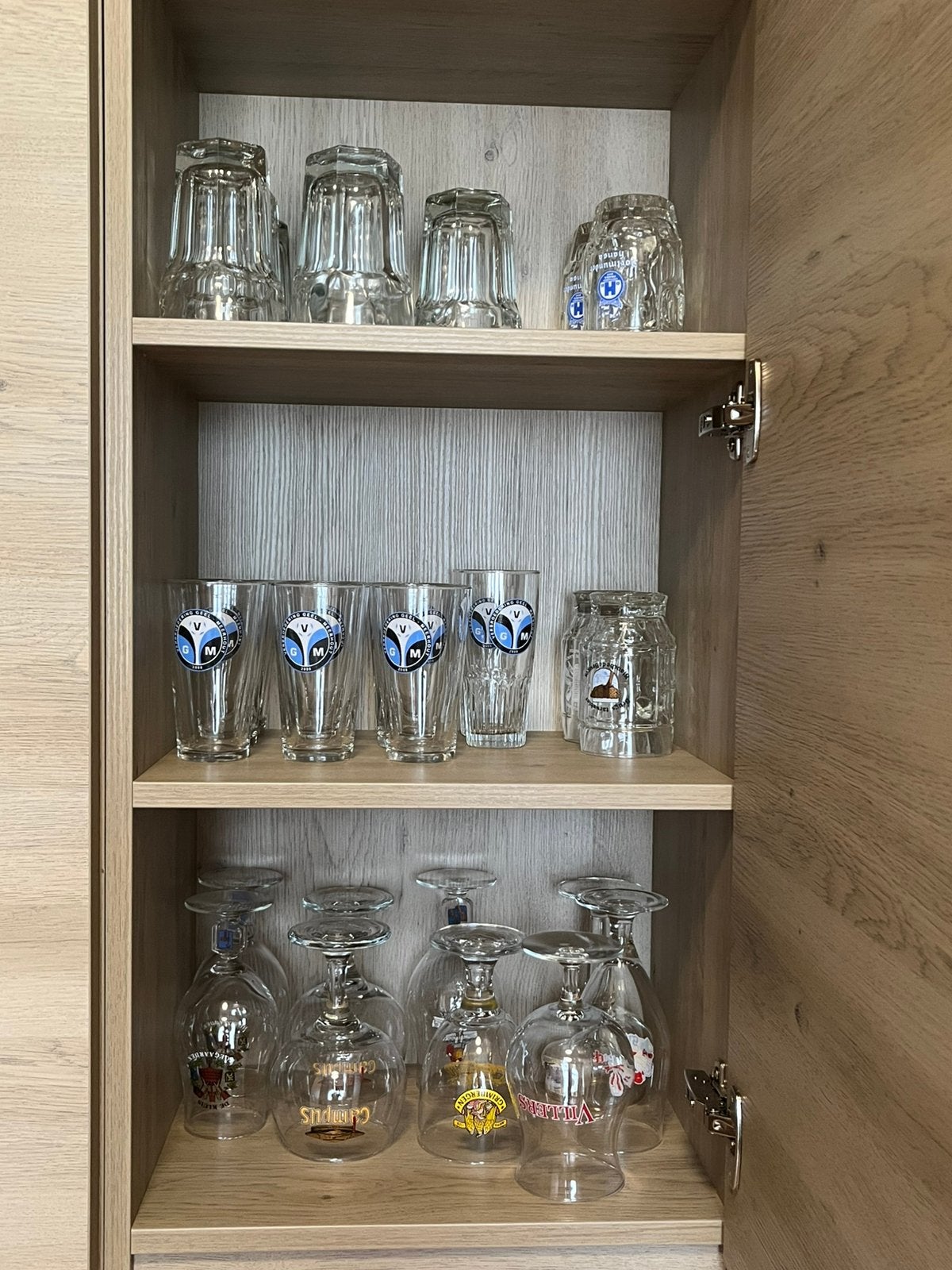 Beaucoup de verres à bière, Enlèvement ou Envoi, Comme neuf