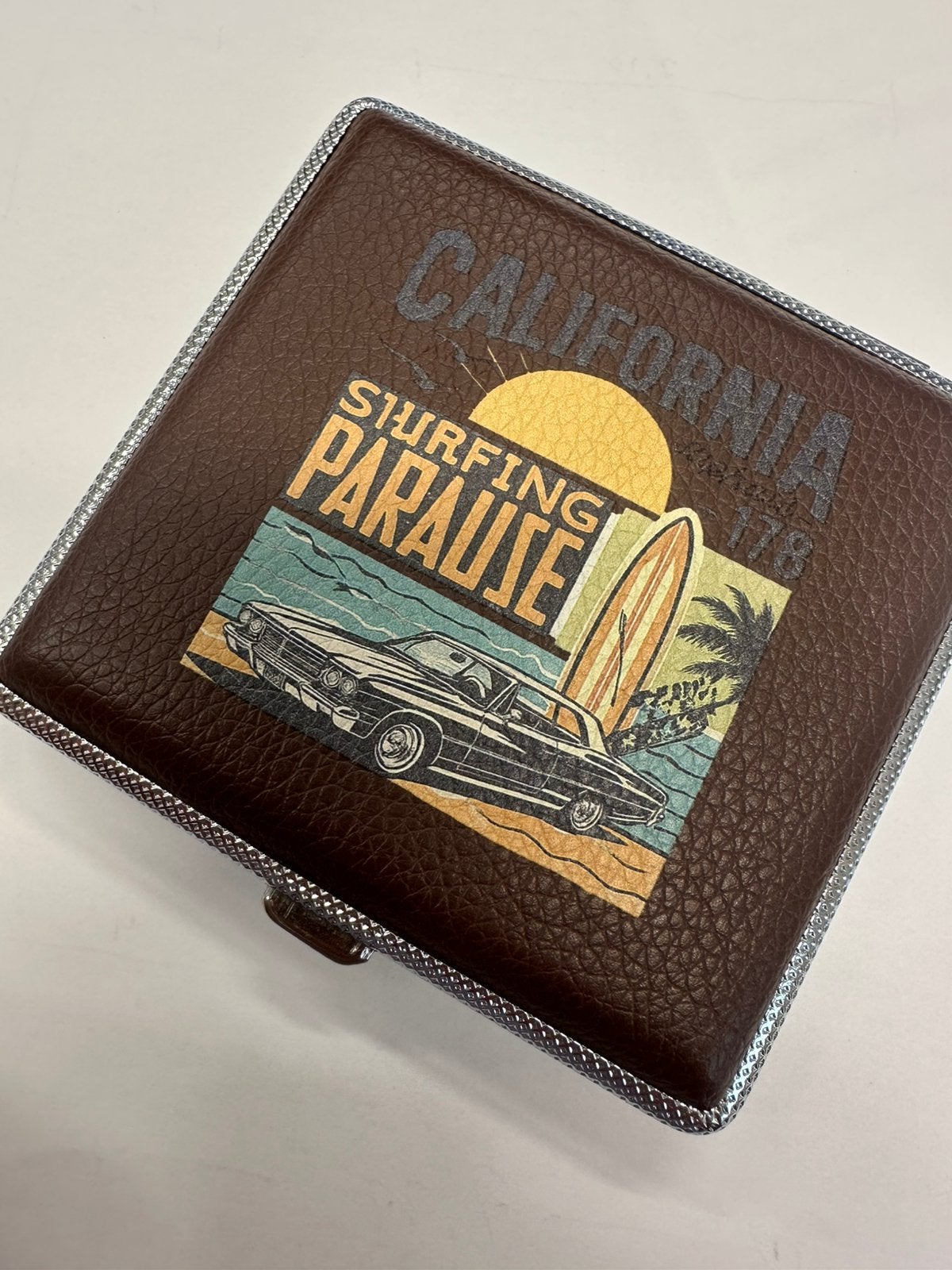 Couvercle de boîte à cigarettes, Envoi, Neuf