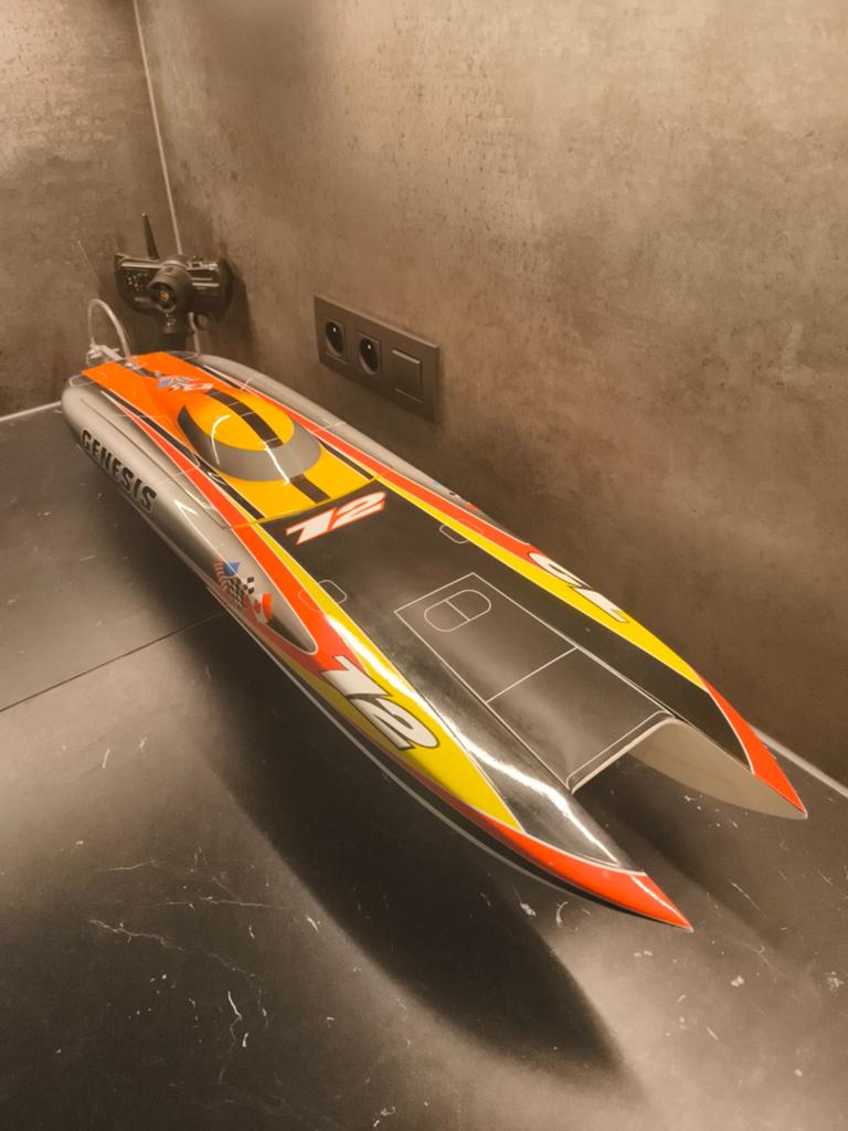RC RACE BOOT GENESIS RTR 6S 100 KM/U+, Ophalen