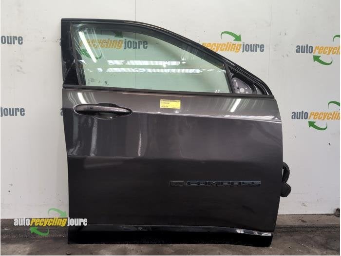 Portier 4Deurs rechts-voor van een Jeep Compass (099), Jeep, Gebruikt, -, Deur