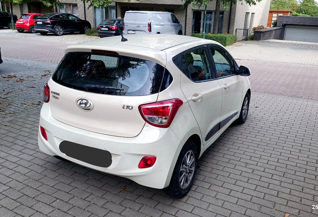 Hyundai i10 2015 1.0i connect 38000km, Autos, Achat, Beige, 5 portes, Berline