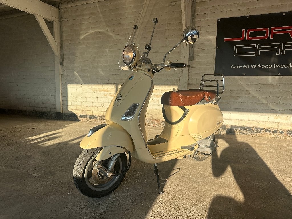 Piaggio Vespa, Fietsen en Brommers, Scooters | Vespa, Ophalen, Gebruikt, Klasse B (45 km/u), Vespa LXV