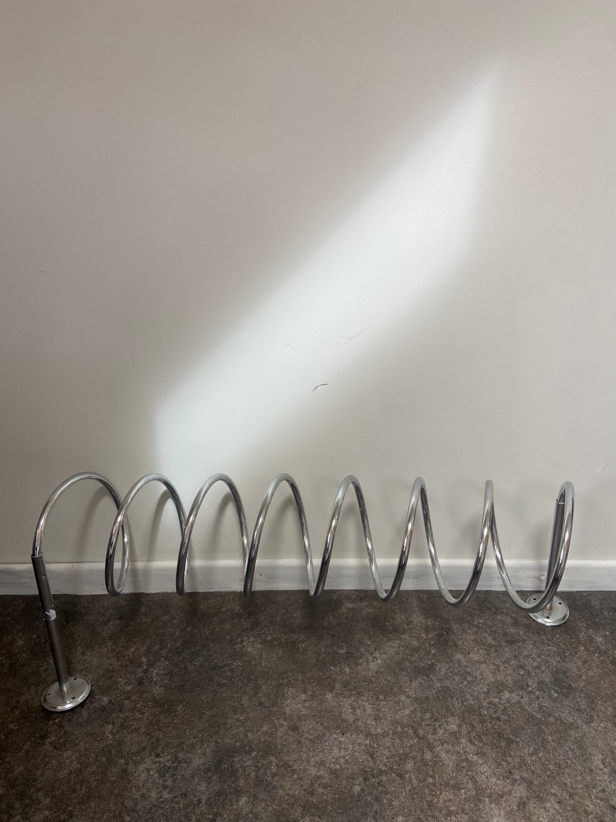 Vintage design Chromed spiral coat rack, Ophalen, Gebruikt, Metaal, Wandkapstok