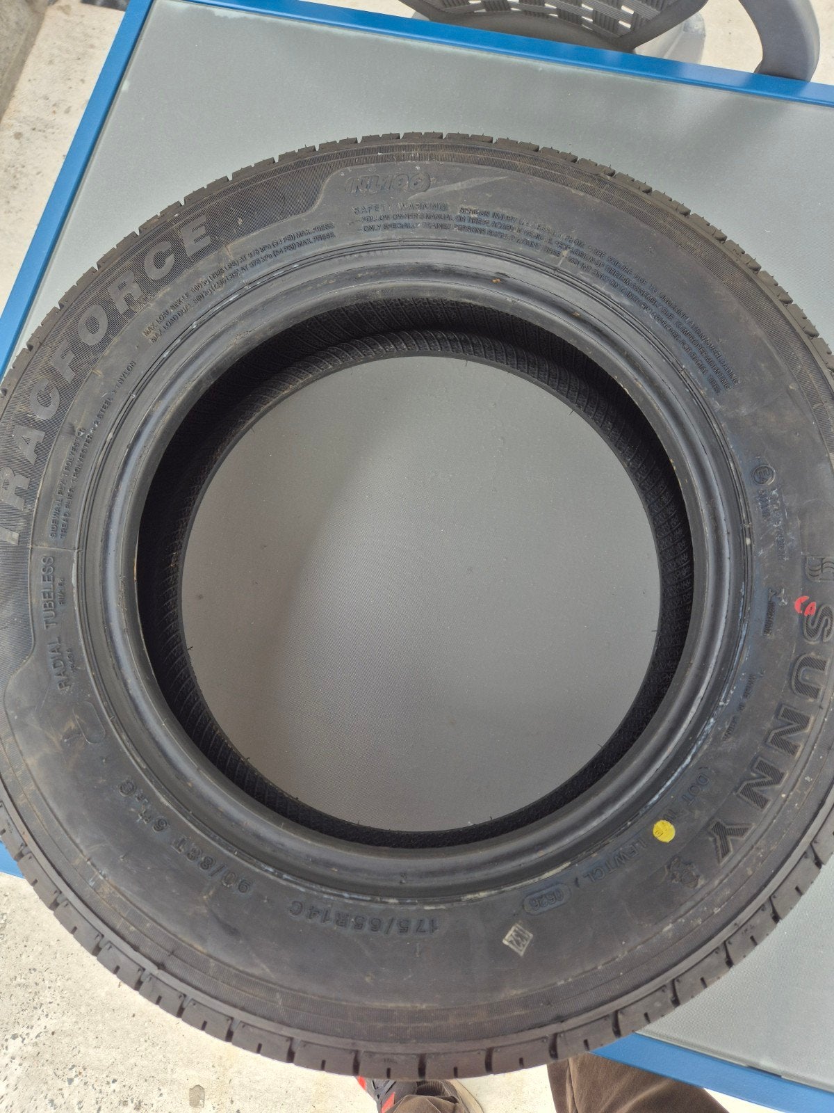 2 pneus  175/65R14C 90/88T  Sunny Tracforce., Neuf, 14 pouces, 175 mm, Pneus été