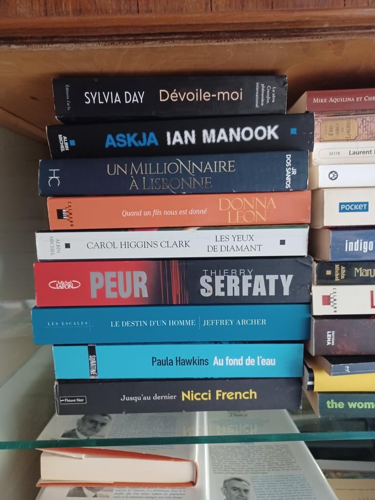 Thrillers bestsellers, Boeken, Ophalen