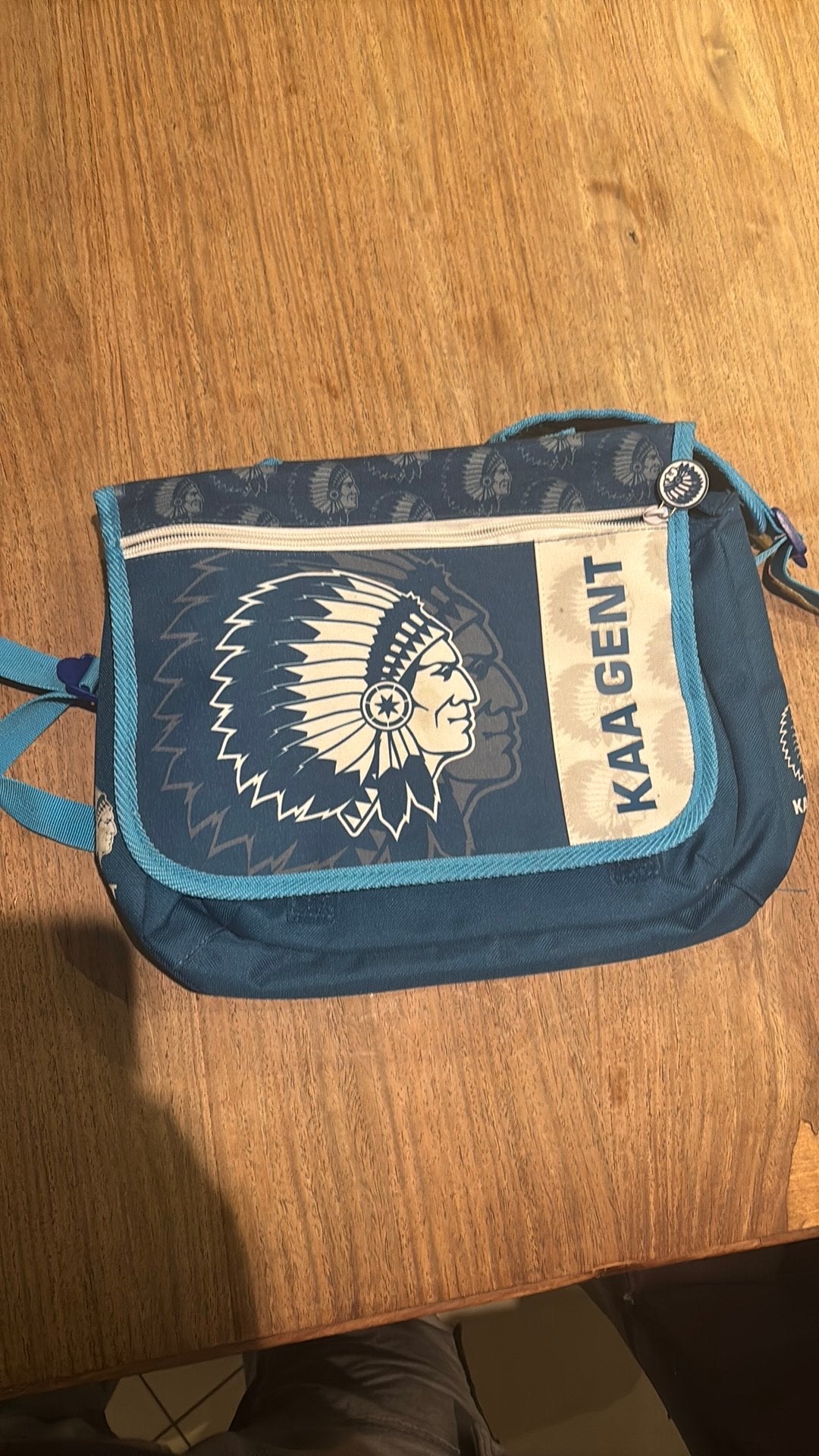 Boekentas kaa gent kleuterklas, Ophalen, Nieuw