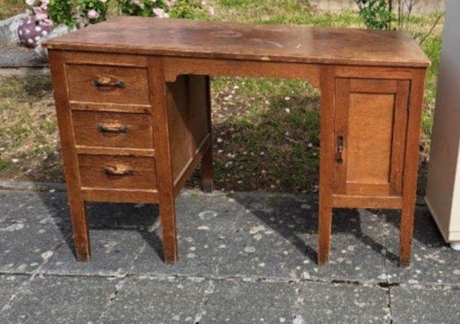 Tres Ancien bureau  petit prix faire offre