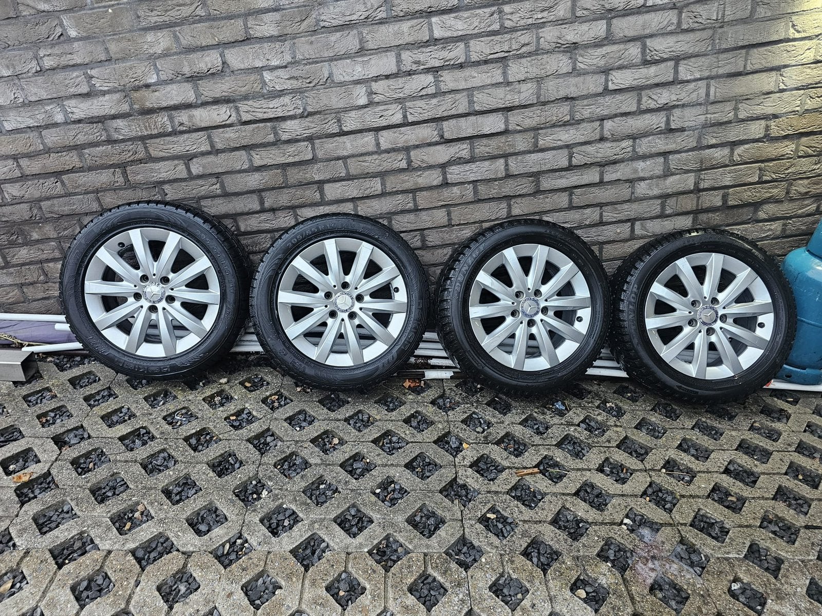Winterbanden/zomerbanden plus velgen, Auto-onderdelen, Ophalen, Winterbanden, Velg(en)