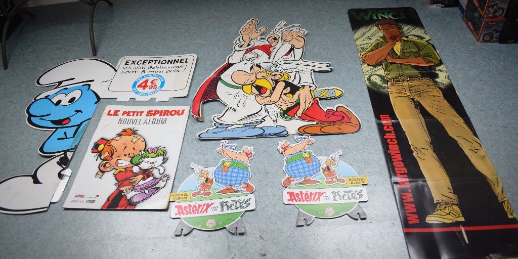 liquidation lot 6 plv carton BD bande dessinée, Livres, Enlèvement, Utilisé