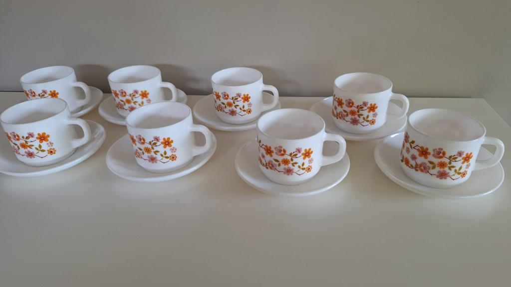 Set van 8 Arcopal France kopjes en schoteltjes, Antiek en Kunst, Ophalen of Verzenden