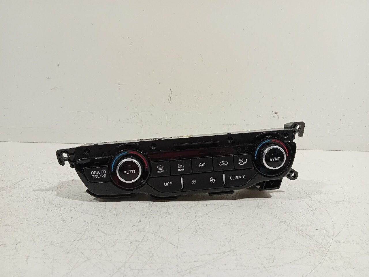 Bedieningspaneel kachel Kia Niro, Onderdelen@venauto.nl, Van der Ven Autorecycling B.V., Ettenseweg 76, 4706 PB Roosendaal, The Netherlands