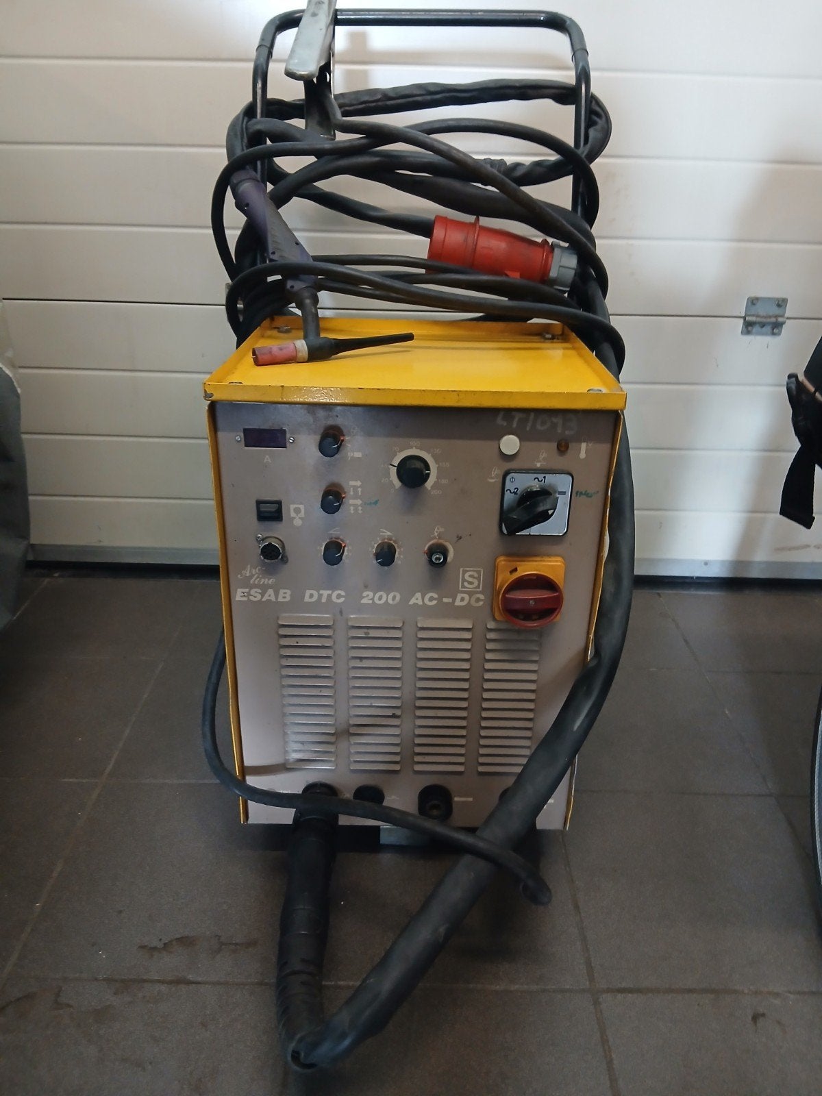 esab dtc 200 ac/dc, Bricolage & Construction, Enlèvement, Comme neuf, 150 à 250 ampères, Tig
