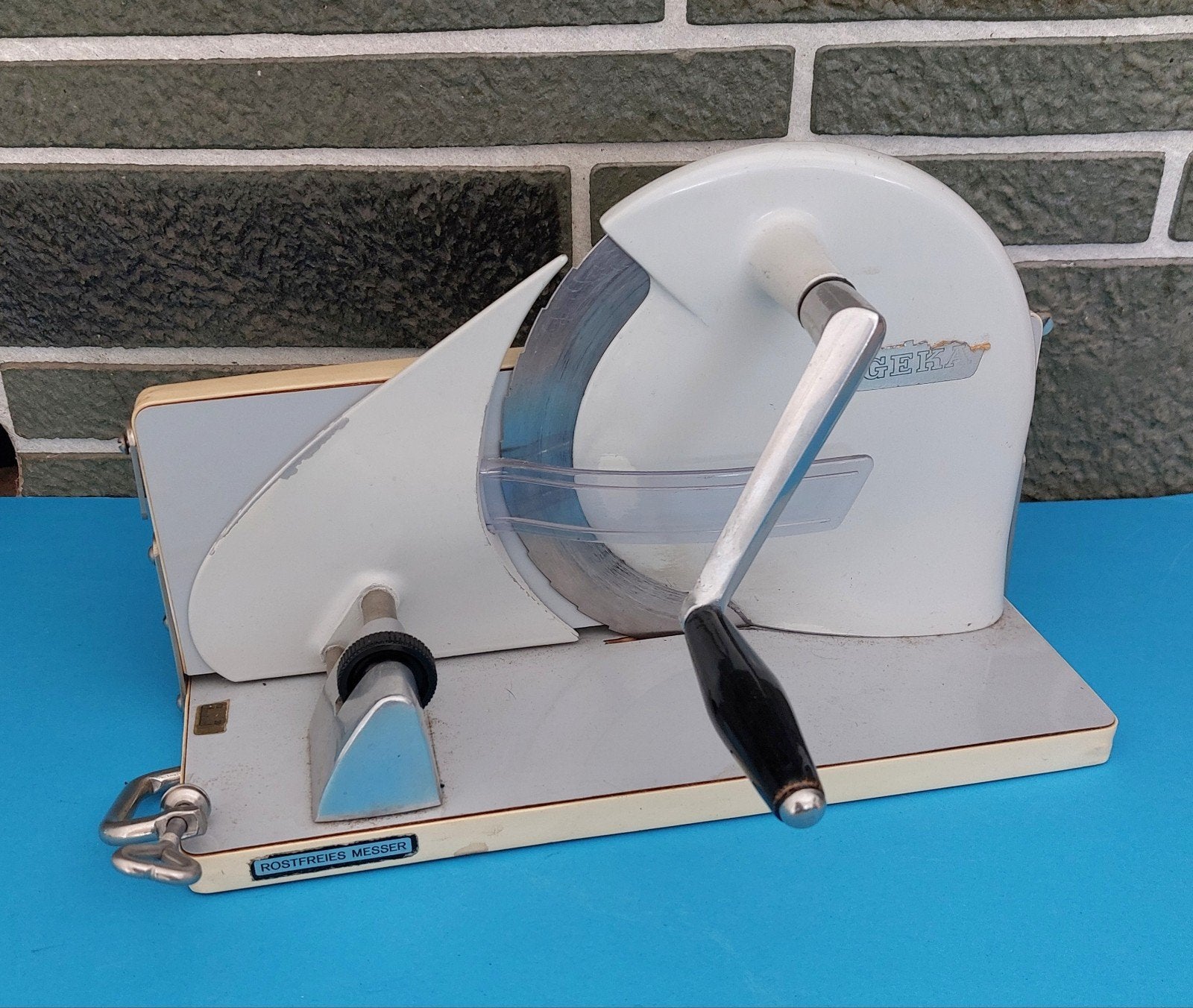 Vintage handmatige broodsnijmachine, Ophalen of Verzenden, Gebruikt, Beige