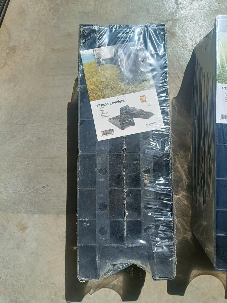 Thule levelers, Caravans en Kamperen, Ophalen
