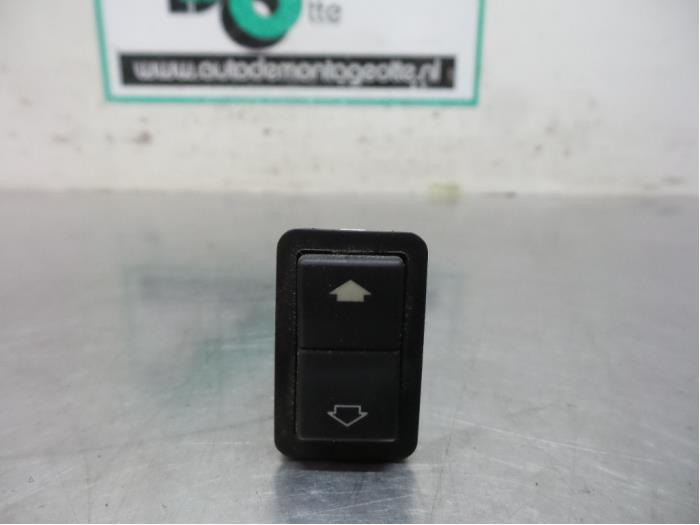 Commutateur vitre électrique d'un BMW 5-Serie (5-Serie 95-), -, 3 mois de garantie, Utilisé, -