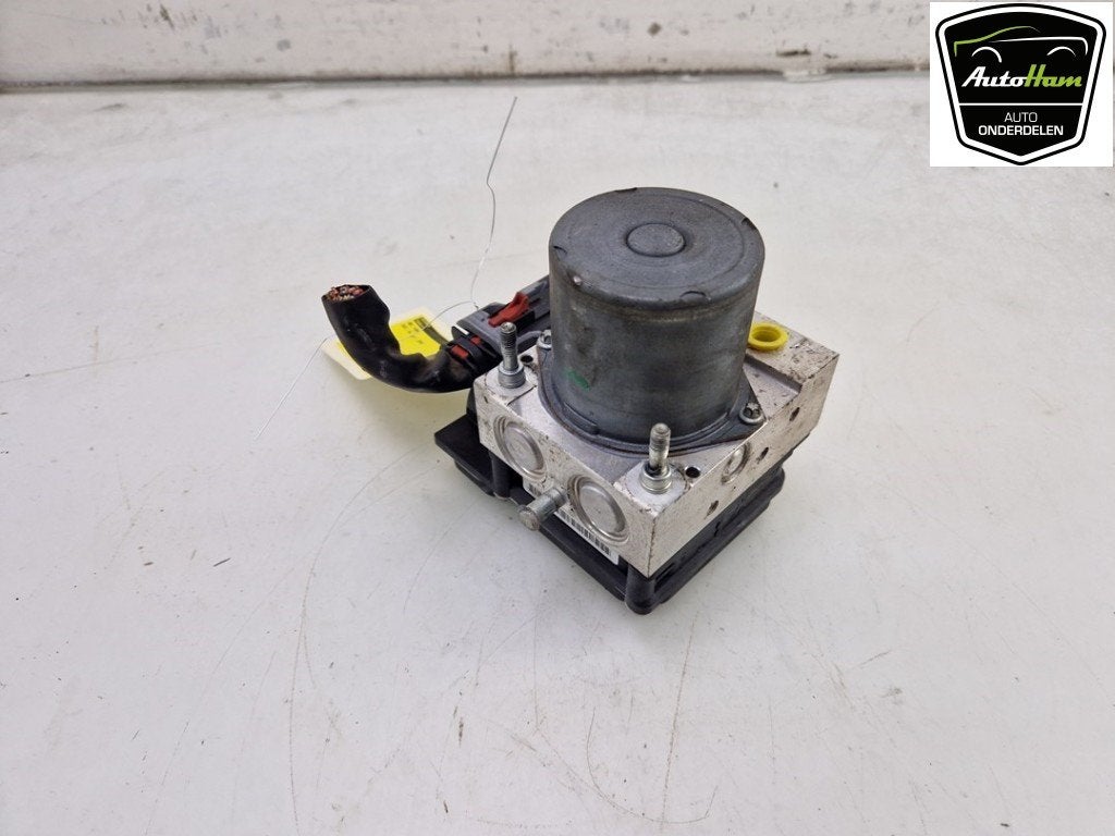 ABS POMP Audi A4 Avant (B7) (01-2004/06-2008), Gebruikt, Audi