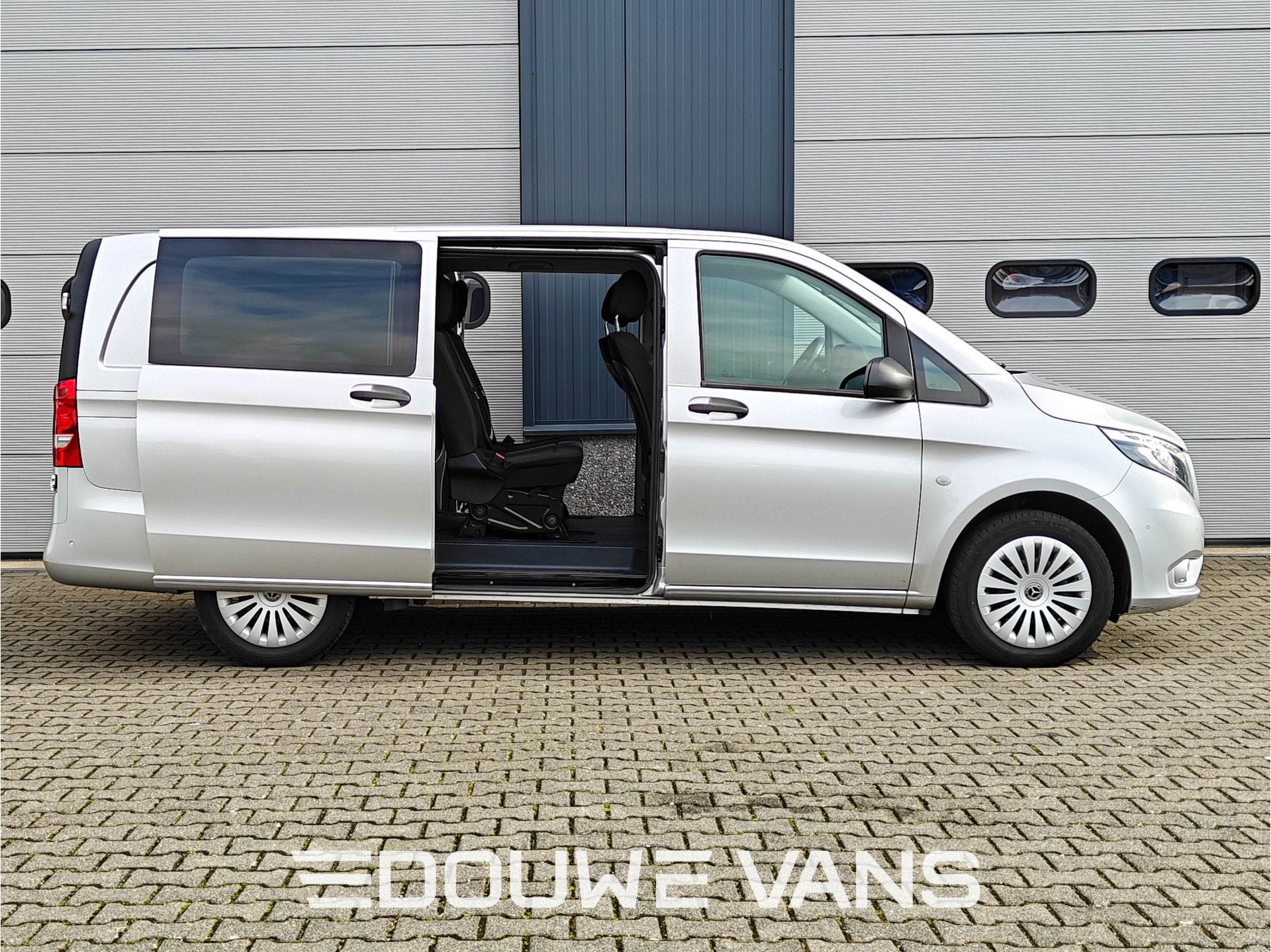 Mercedes-Benz Vito 119 L2 4MATIC Automaat LED 5 Pers. Stoelv, Argent ou Gris, Achat, Euro 6, Entreprise