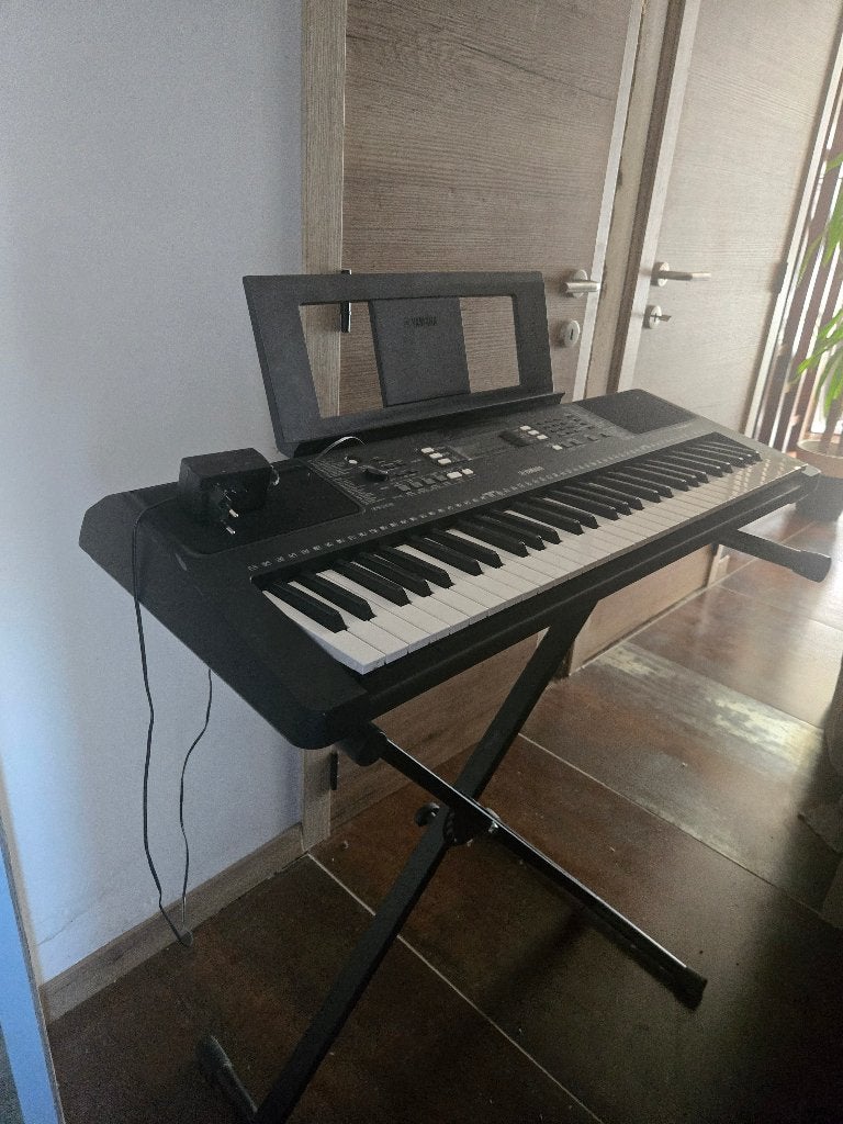Piano, Muziek en Instrumenten, Piano's, Ophalen, Zwart, Digitaal, Zo goed als nieuw