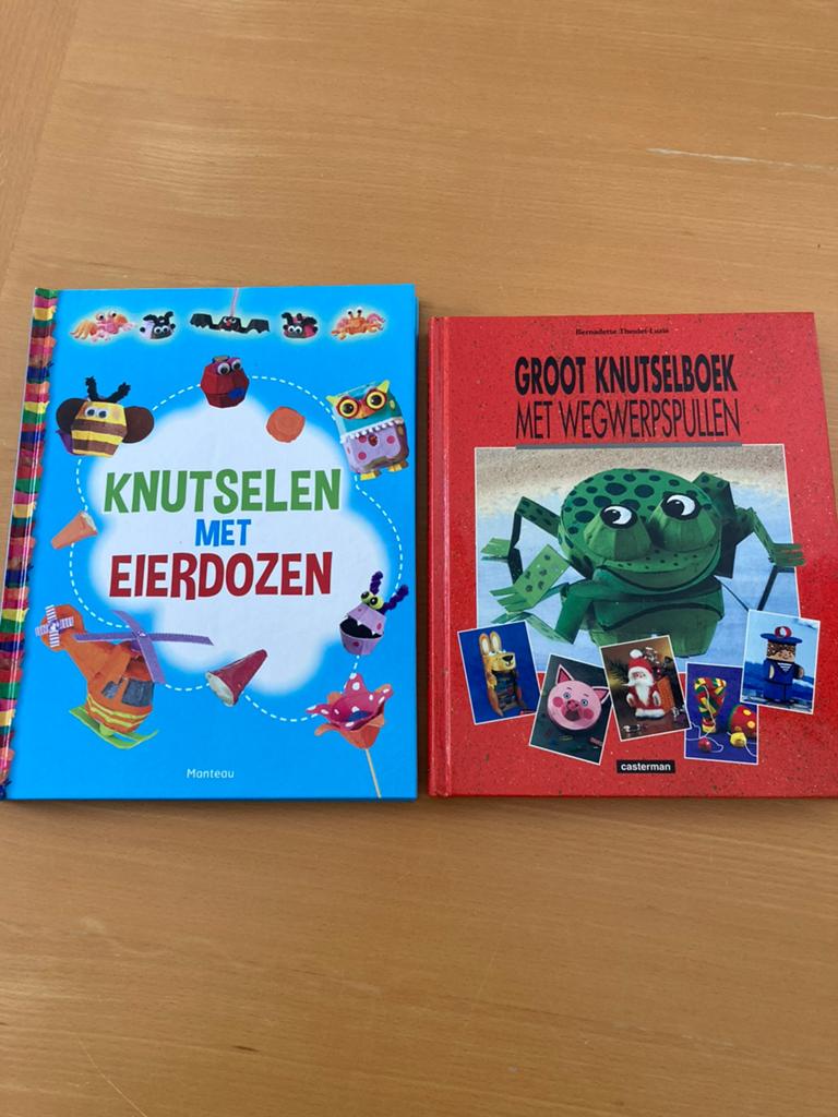 2 toffe knutselboeken in nieuwstaat, Ophalen, Zo goed als nieuw