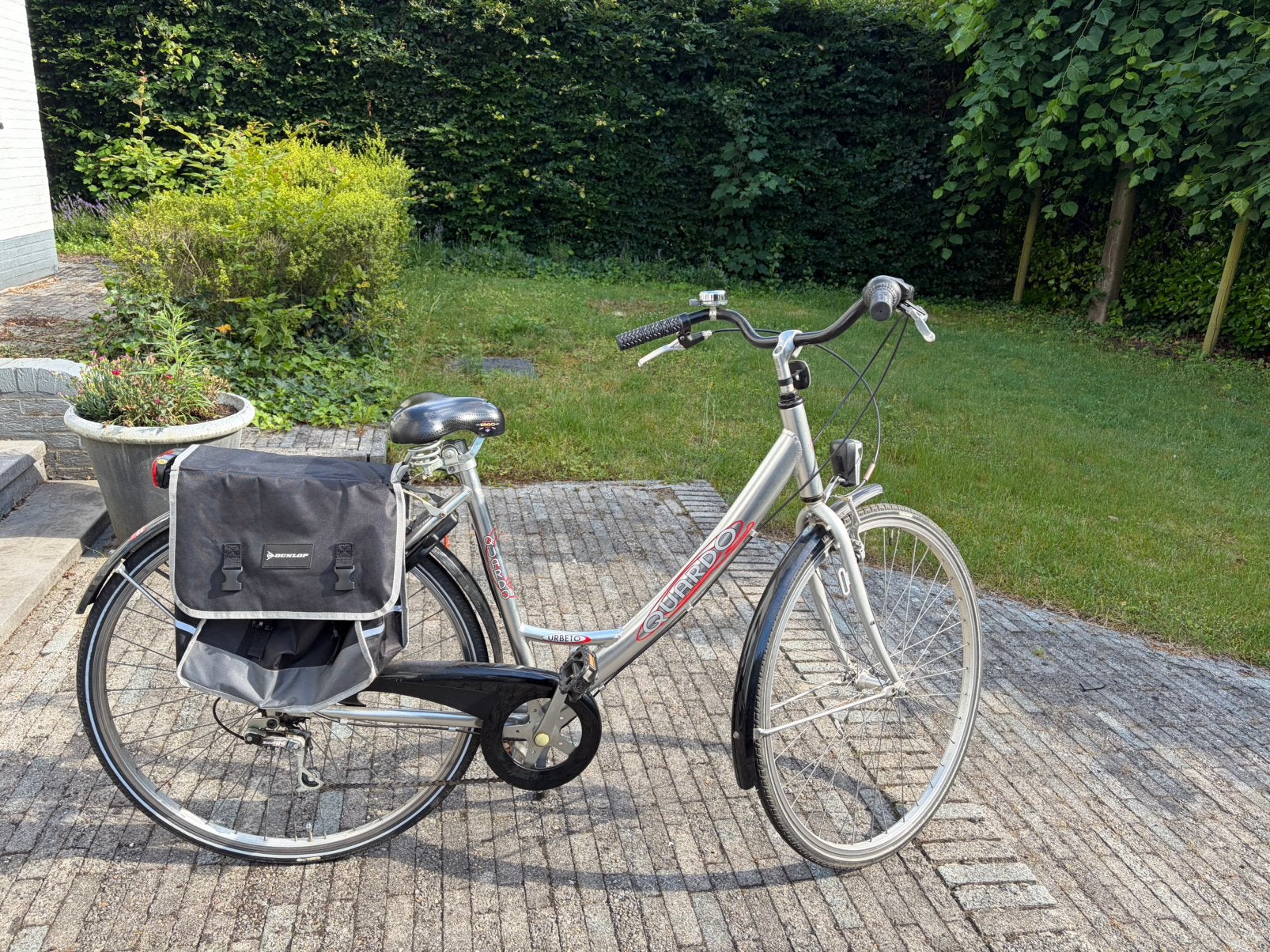Damesfiets in zeer goede staat 28 inch wielen, Fietsen en Brommers, Ophalen, Zo goed als nieuw