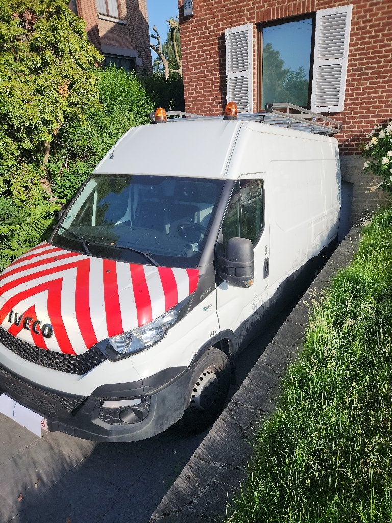 Iveco Daily 35000 km, Auto's, Voorwielaandrijving, 4 cilinders, Wit, Handgeschakeld