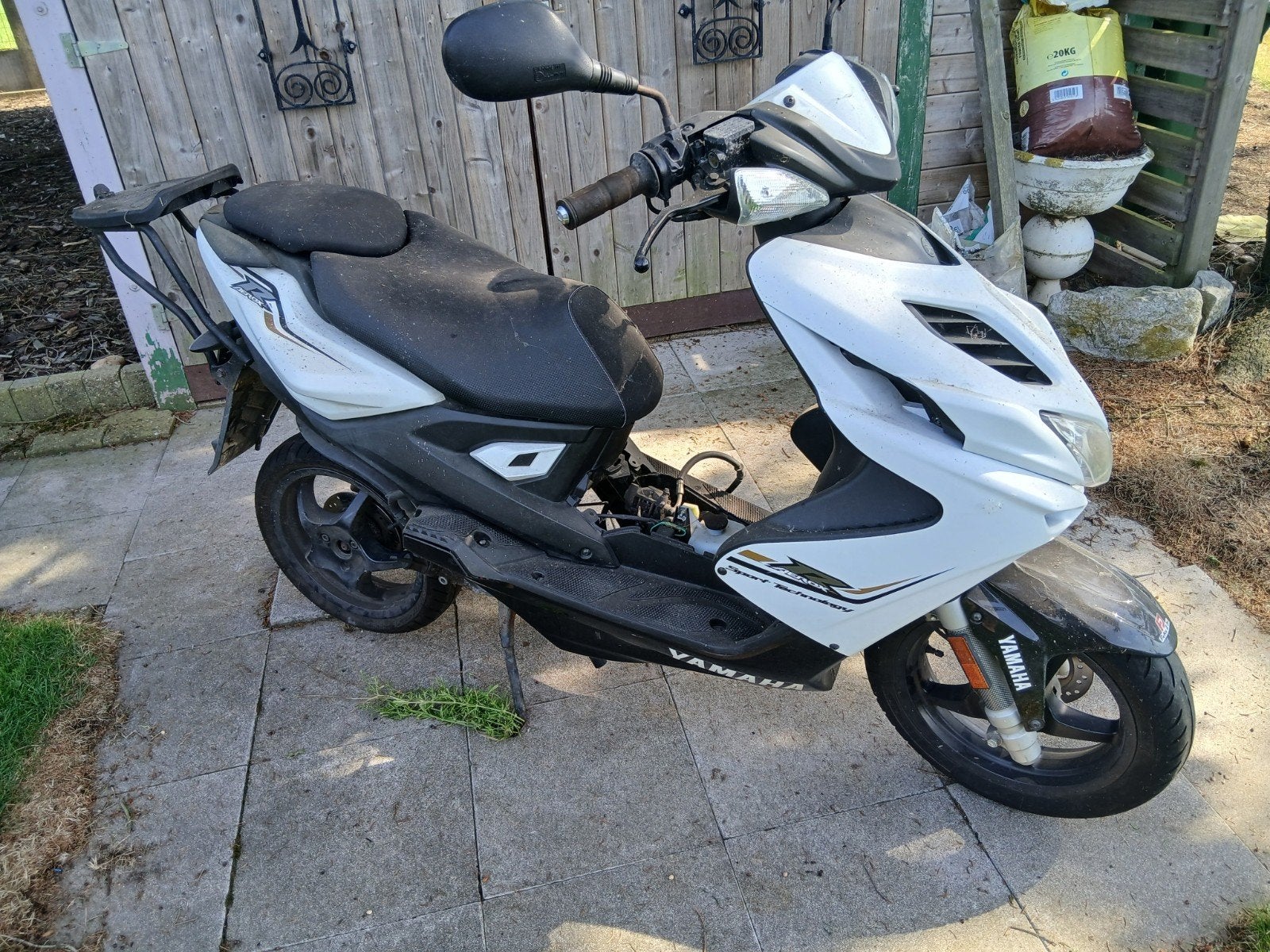Yamaha aerox 2017 b klasse voor onderdelen, Fietsen en Brommers, Scooters | Yamaha, Gebruikt, Aerox, Klasse B (45 km/u), Ophalen