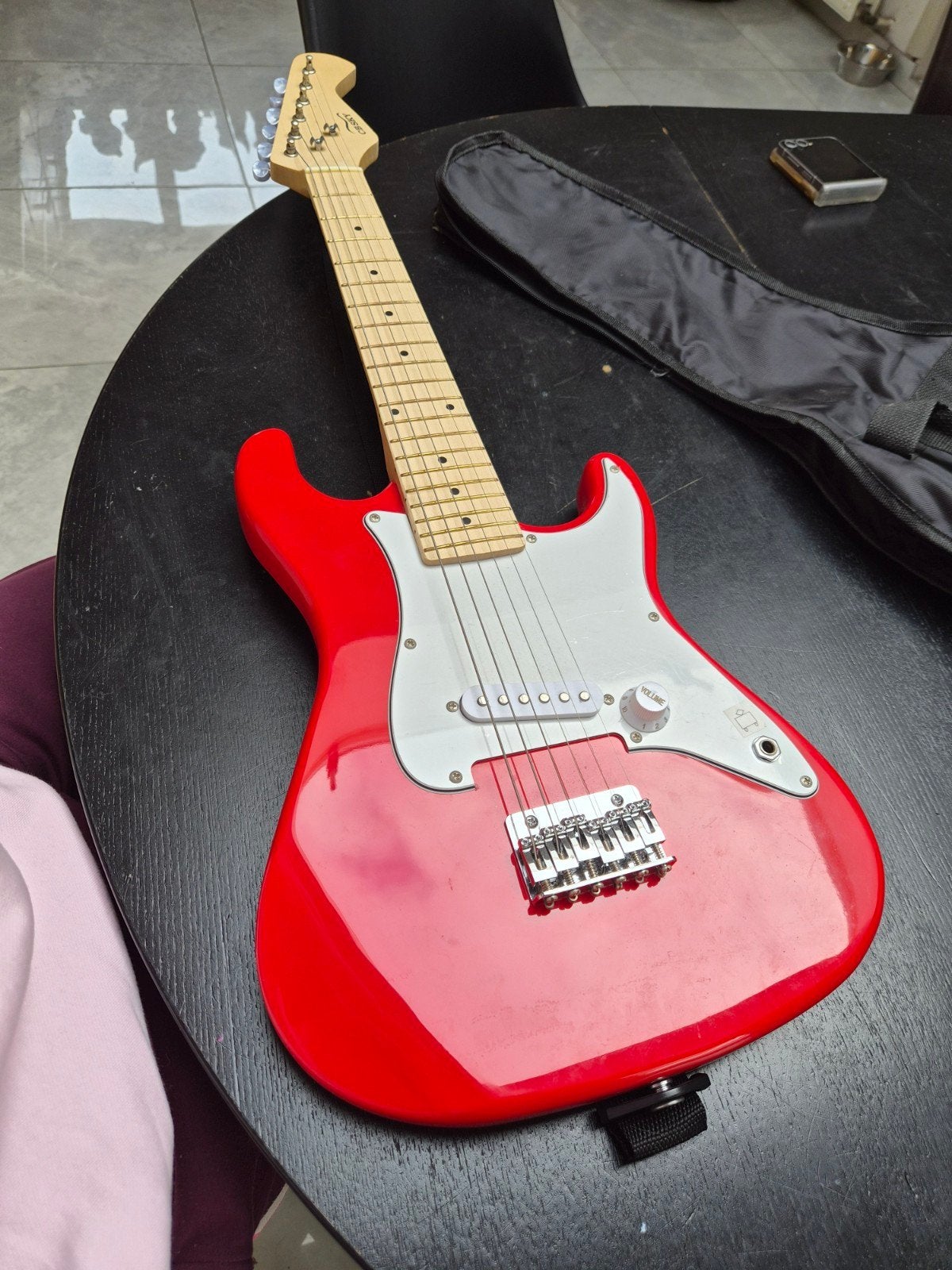 gitaar, Ophalen, Zo goed als nieuw, Overige merken, Met versterker