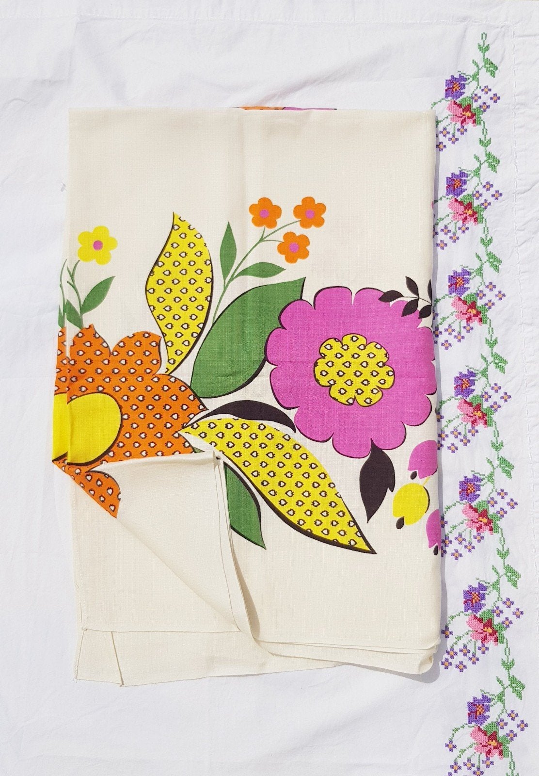 Vintage tafelkleed met bloemen uit de jaren 70 (als nieuw), 130 cm, Ophalen of Verzenden, Afwasbaar, Meerkleurig