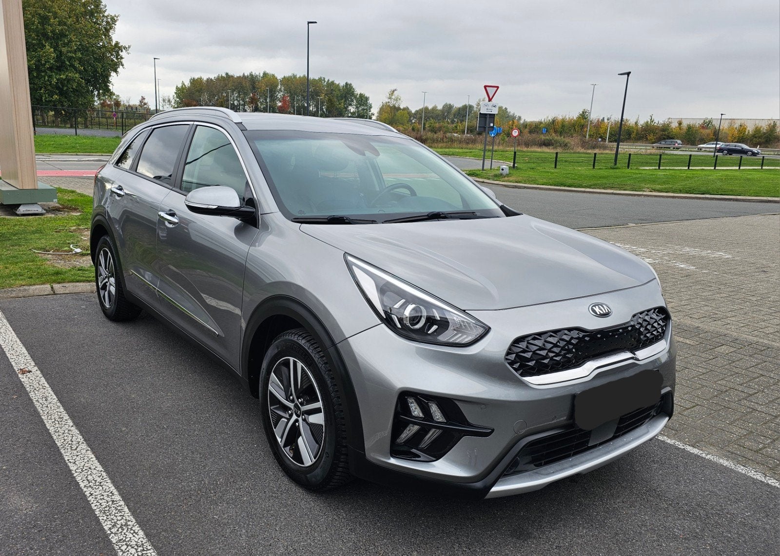 KIA NIRO HYBRIDE BENZINE 2020, Auto's, Automaat, Particulier, Zilver of Grijs, Niro