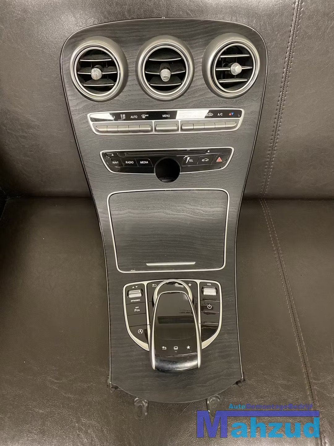 Mercedes C klasse W205 S205 C205 Middenconsole houd zwart, Mercedes-Benz AG, Mercedes-Benz, Utilisé, Mercedesstrasse 120
70372  Stuttgart, DE