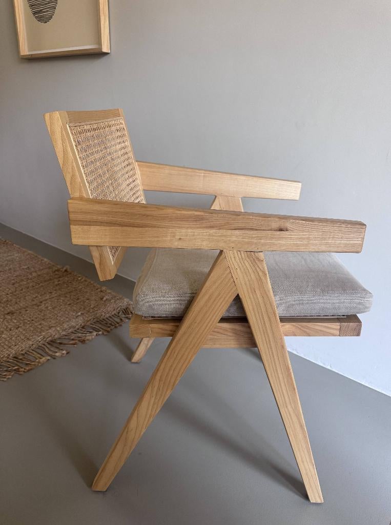 3 eetkamerstoelen te koop met zitkussen, Huis en Inrichting, Stoelen, Ophalen, Zo goed als nieuw, Hout, Drie