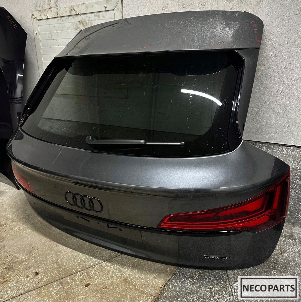 AUDI Q5 80F SPORTBACK FACELIFT ACHTERKLEP ALLES LEVERBAAR!!!, Gebruikt, -, Achter, -