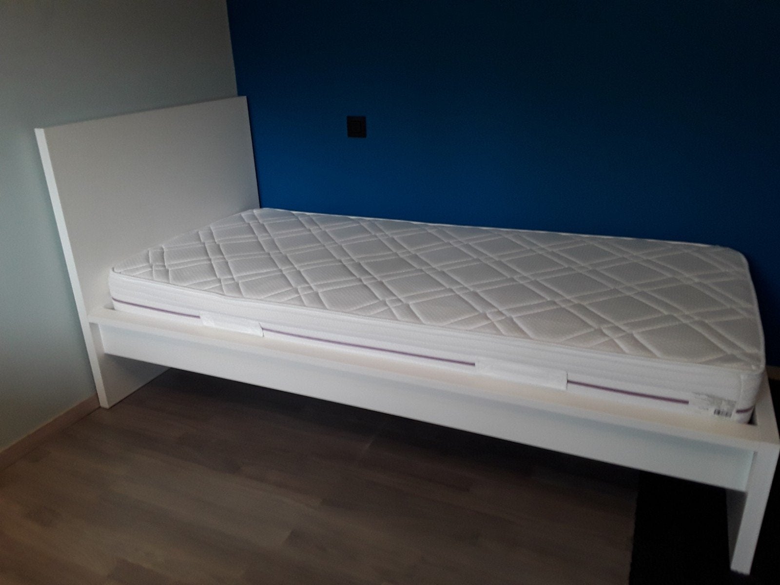 Eenpersoonsbed Ikea Malm 90x200 cm, 90 cm, Une personne, Enlèvement, Utilisé