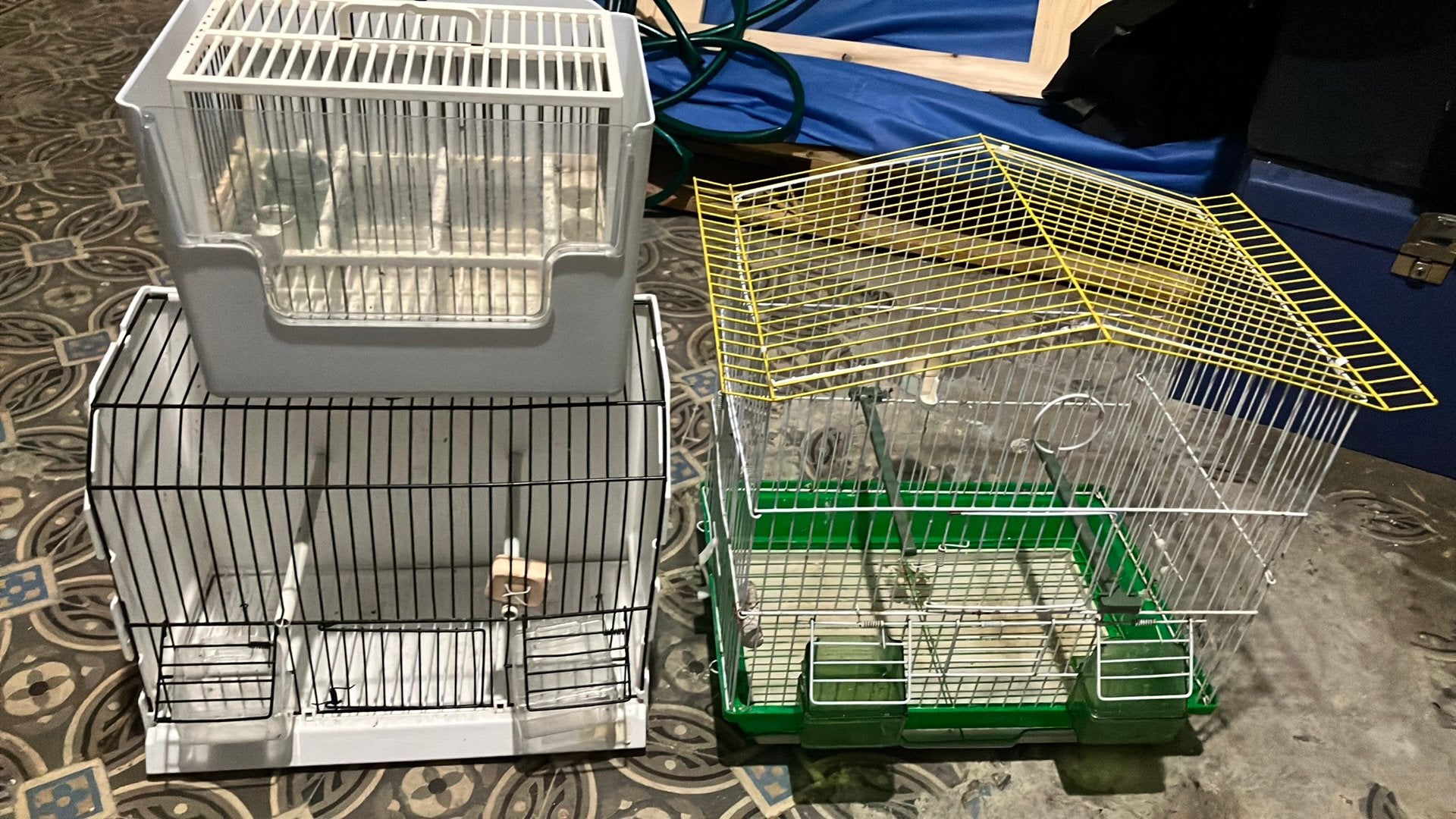 CAGES OISEAUX, Animaux & Accessoires, Enlèvement, Comme neuf