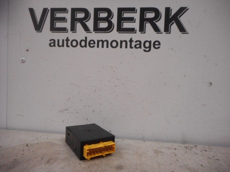 CONTROLE UNITE BMW 3 serie (E36 / 2) (bmw61.35-8375840), Utilisé, BMW, Petuelring 130
80809  München, DE, Bayerische Motoren Werke AG