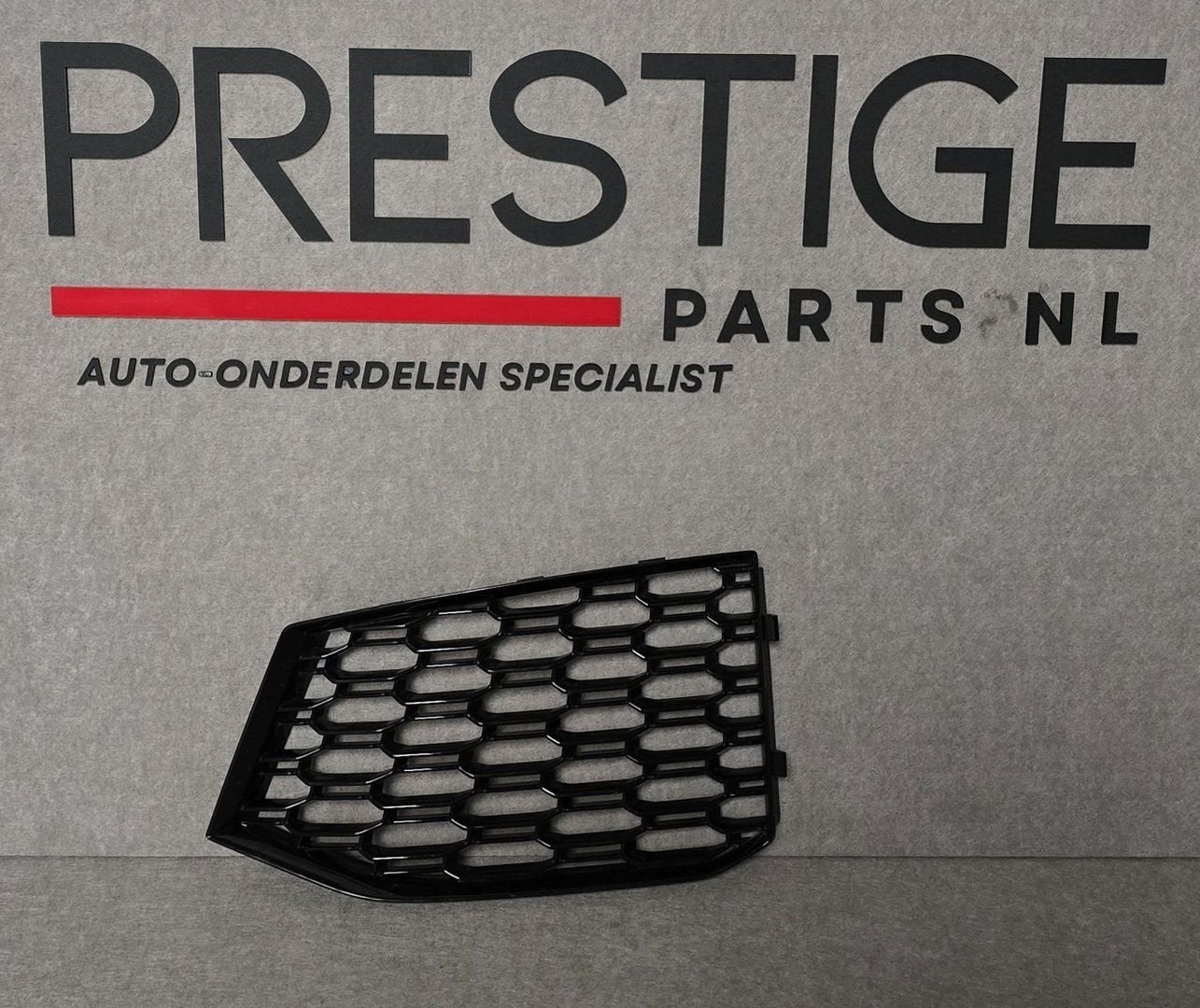 Rooster Audi A5 8W B9 RS5 F5 Links 8W6807681P Inleg Orgineel, -, Origine de la pièce connue, Utilisé, -