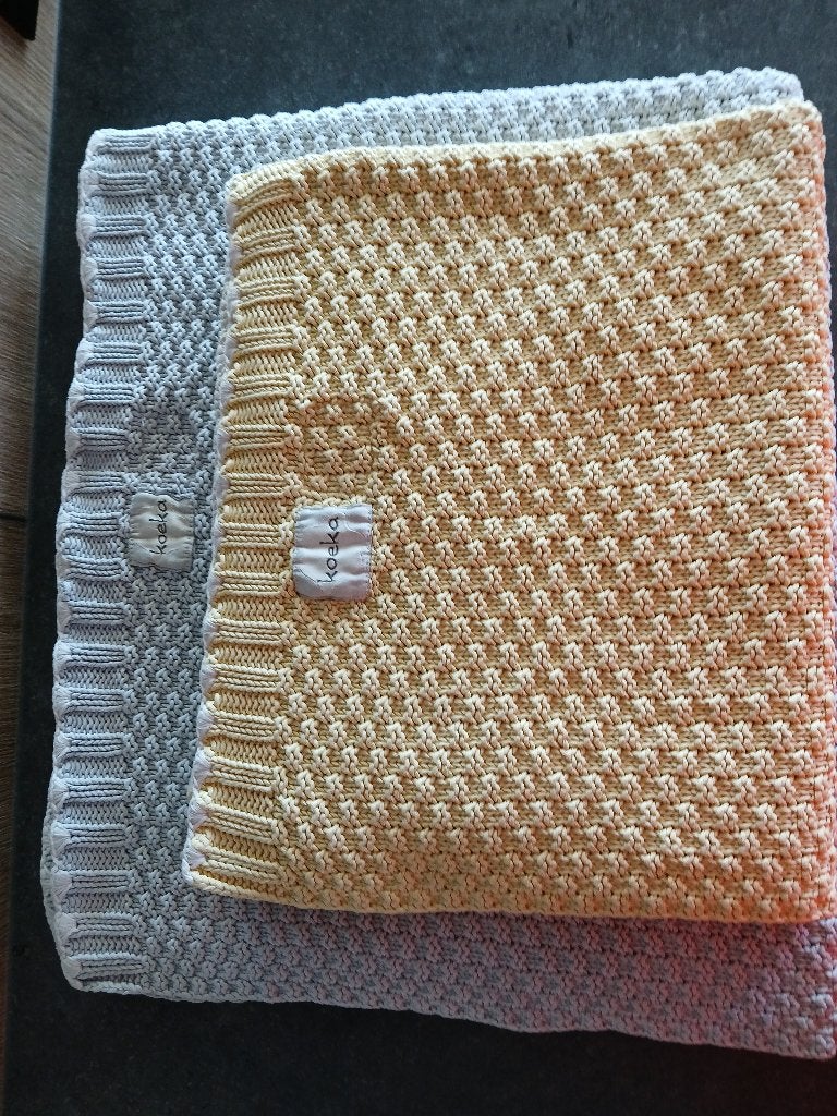 2 couvertures Koeka, plus petites et plus grandes., Enfants & Bébés, Couvertures, Sacs de couchage & Produits pour emmailloter