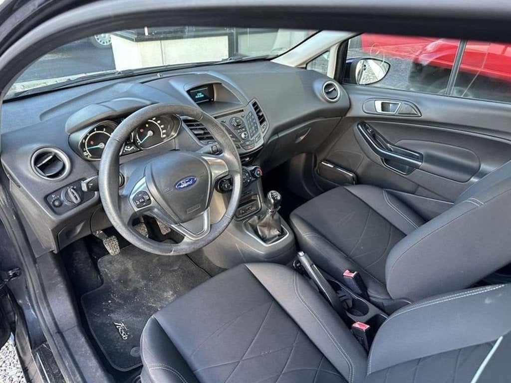 Ford Fiesta 1.0i Sync Airco/Bleutooth/Verw stoelen/148 tax/, Auto's, Ford, Euro 5, Zwart, Emergency brake assist, Bedrijf