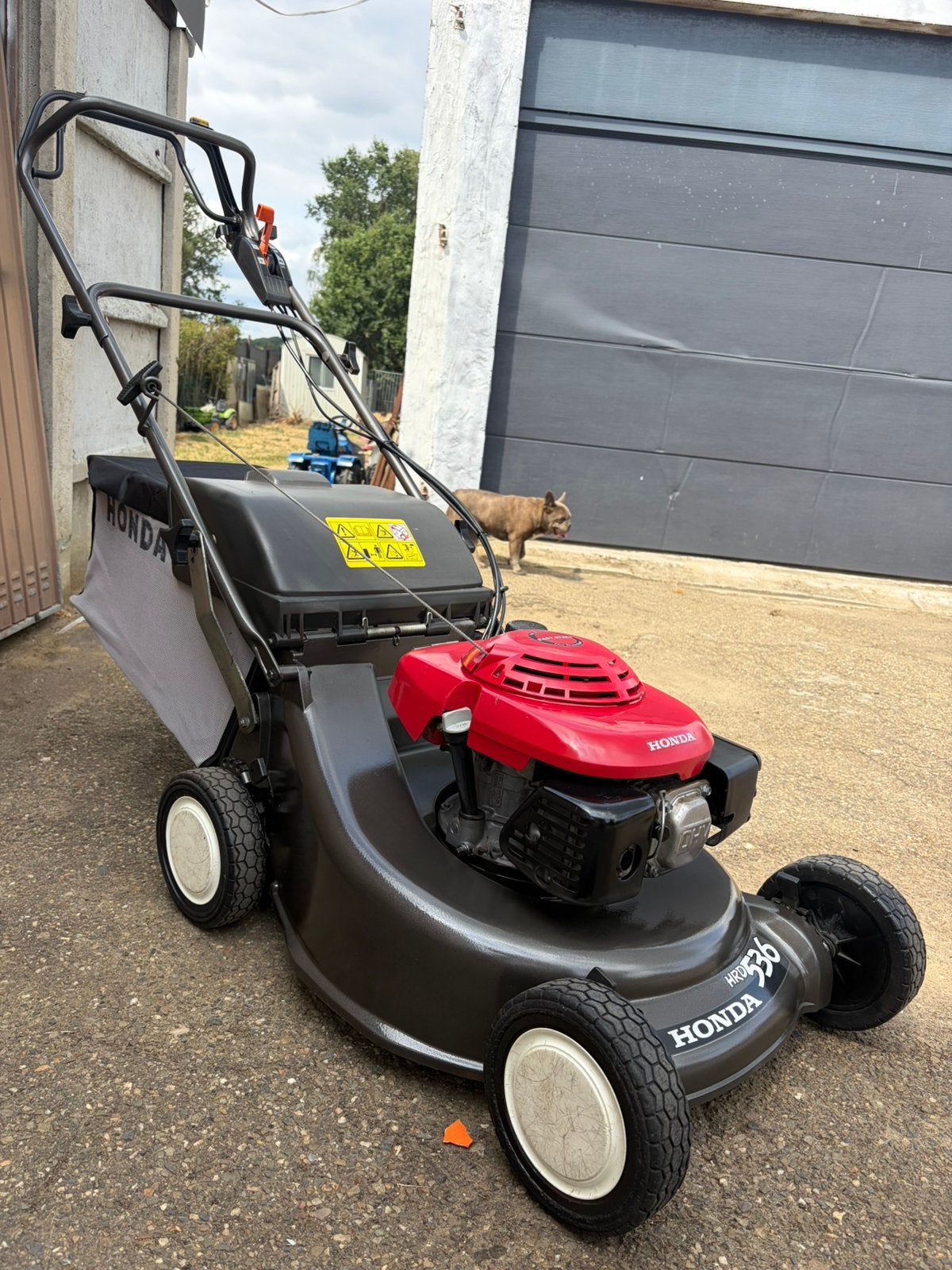 Grasmaaier Honda HRD536 zelftrekker, Tuin en Terras, Ophalen, Cirkelmaaier, Zo goed als nieuw, Benzine-grasmaaier