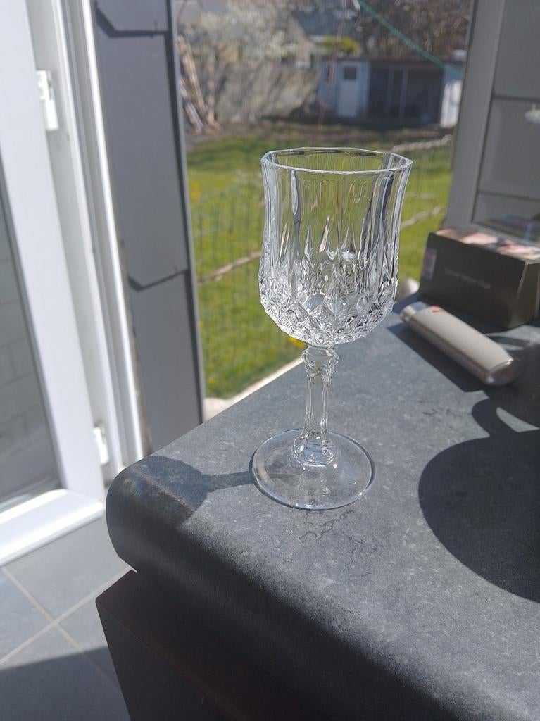Verres à pied liqueur, Cristal d arques 8 unites, Antiek en Kunst, Antiek | Glaswerk en Kristal