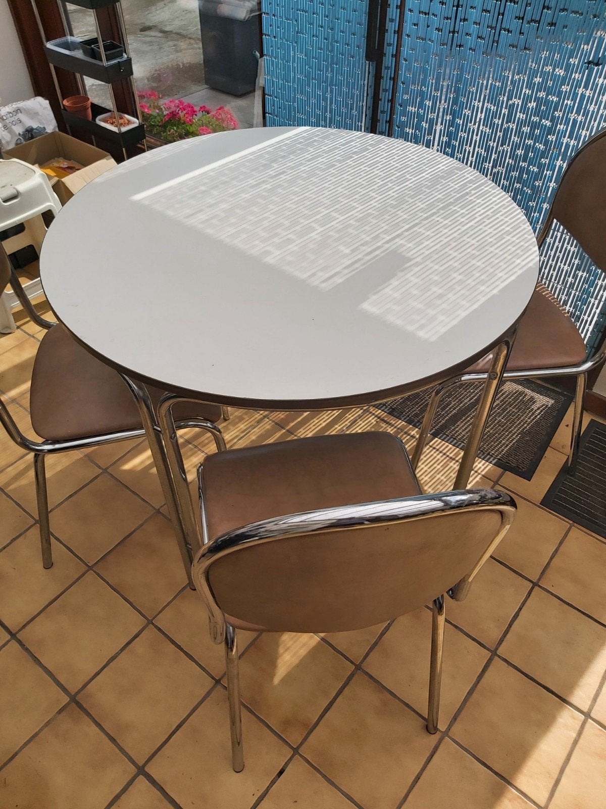 Ronde tafel en stoelen, Ophalen, 4 zitplaatsen, Gebruikt, Loungeset